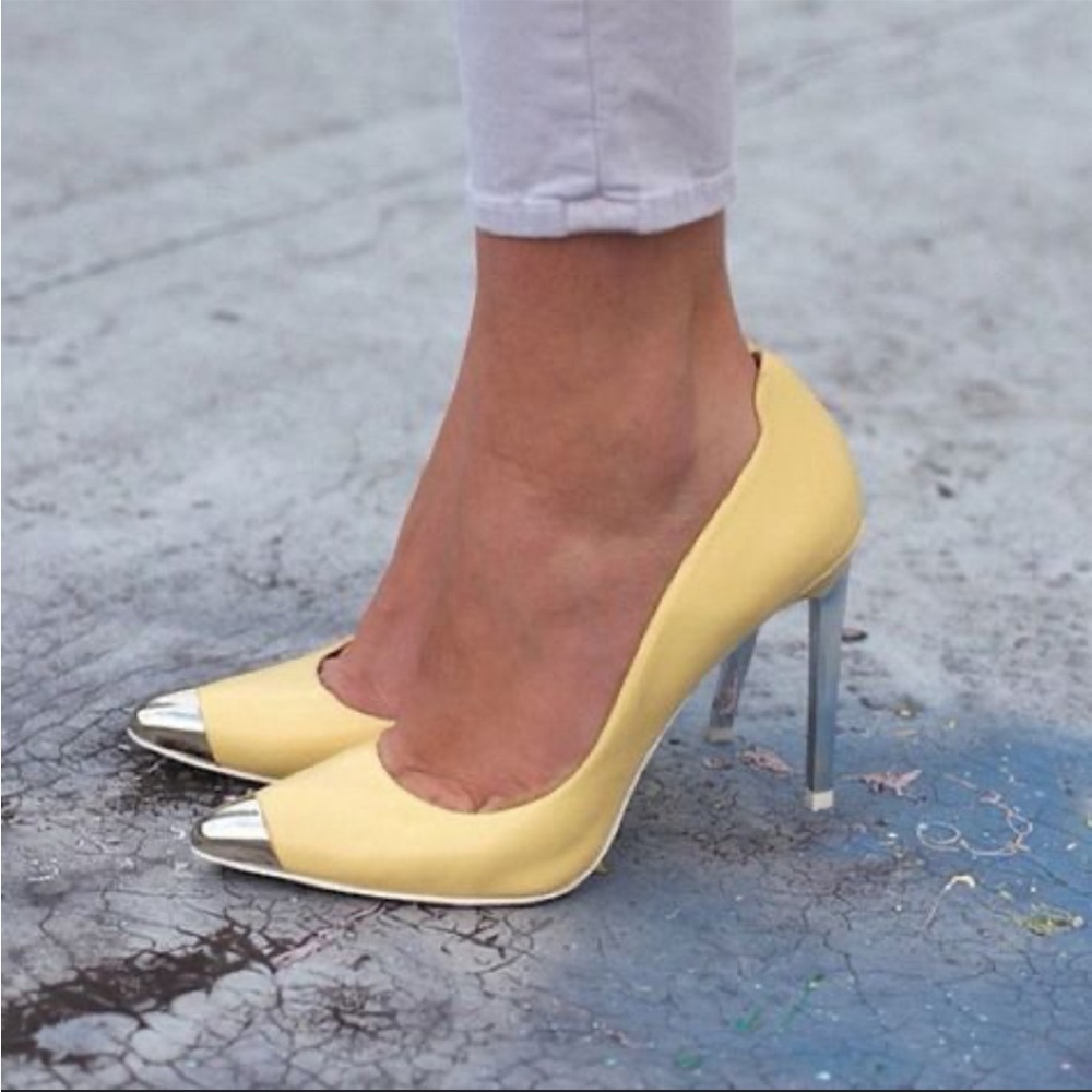 Zara yellow/silver cap toe heel 7/37